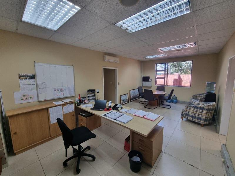 To Let commercial Property for Rent in Newton Park Eastern Cape